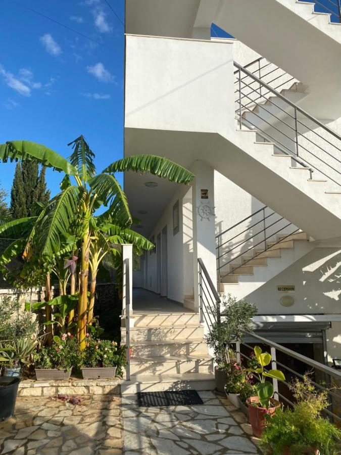 Sea View Hotel Dhermi Ngoại thất bức ảnh