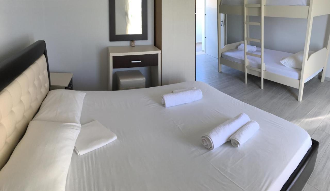 Sea View Hotel Dhermi Ngoại thất bức ảnh