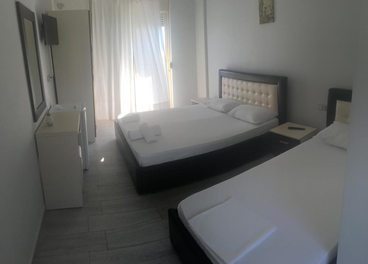 Sea View Hotel Dhermi Ngoại thất bức ảnh