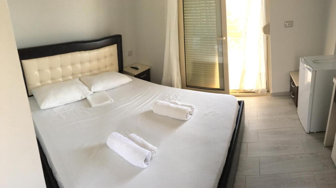 Sea View Hotel Dhermi Ngoại thất bức ảnh