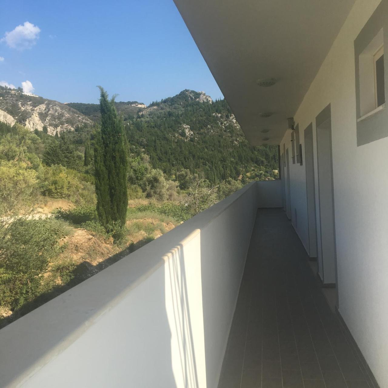 Sea View Hotel Dhermi Ngoại thất bức ảnh